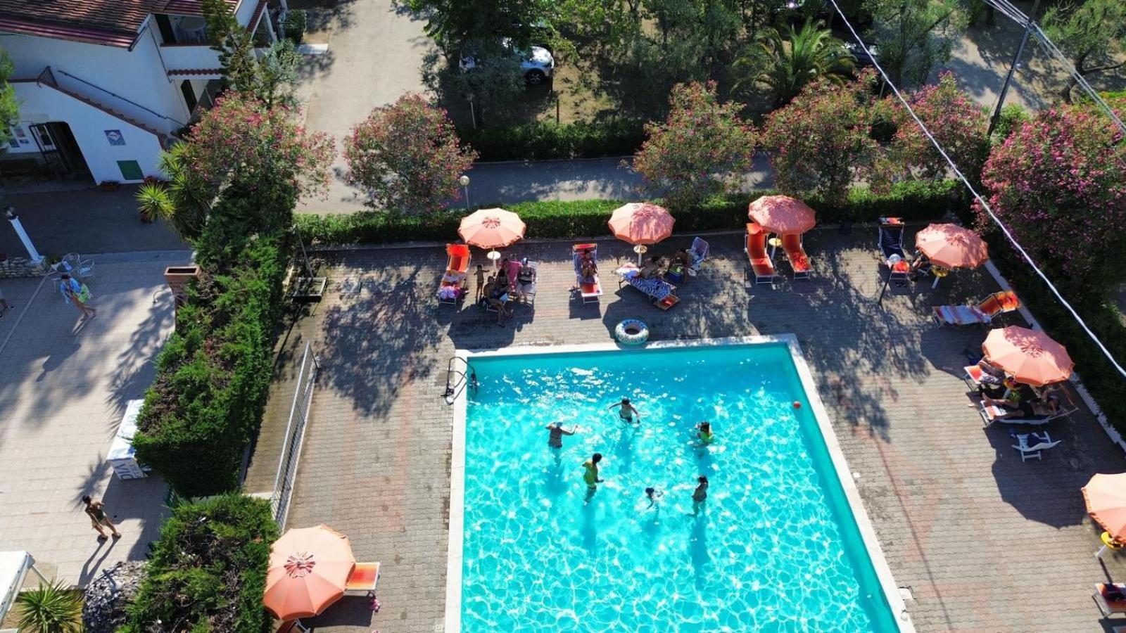 Viola Club Village & Camping 弗切瓦拉诺 外观 照片